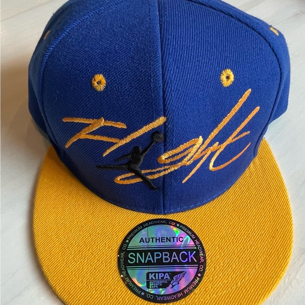 Jordan Flight hat with sticker. Authentic SnapBack. NBA